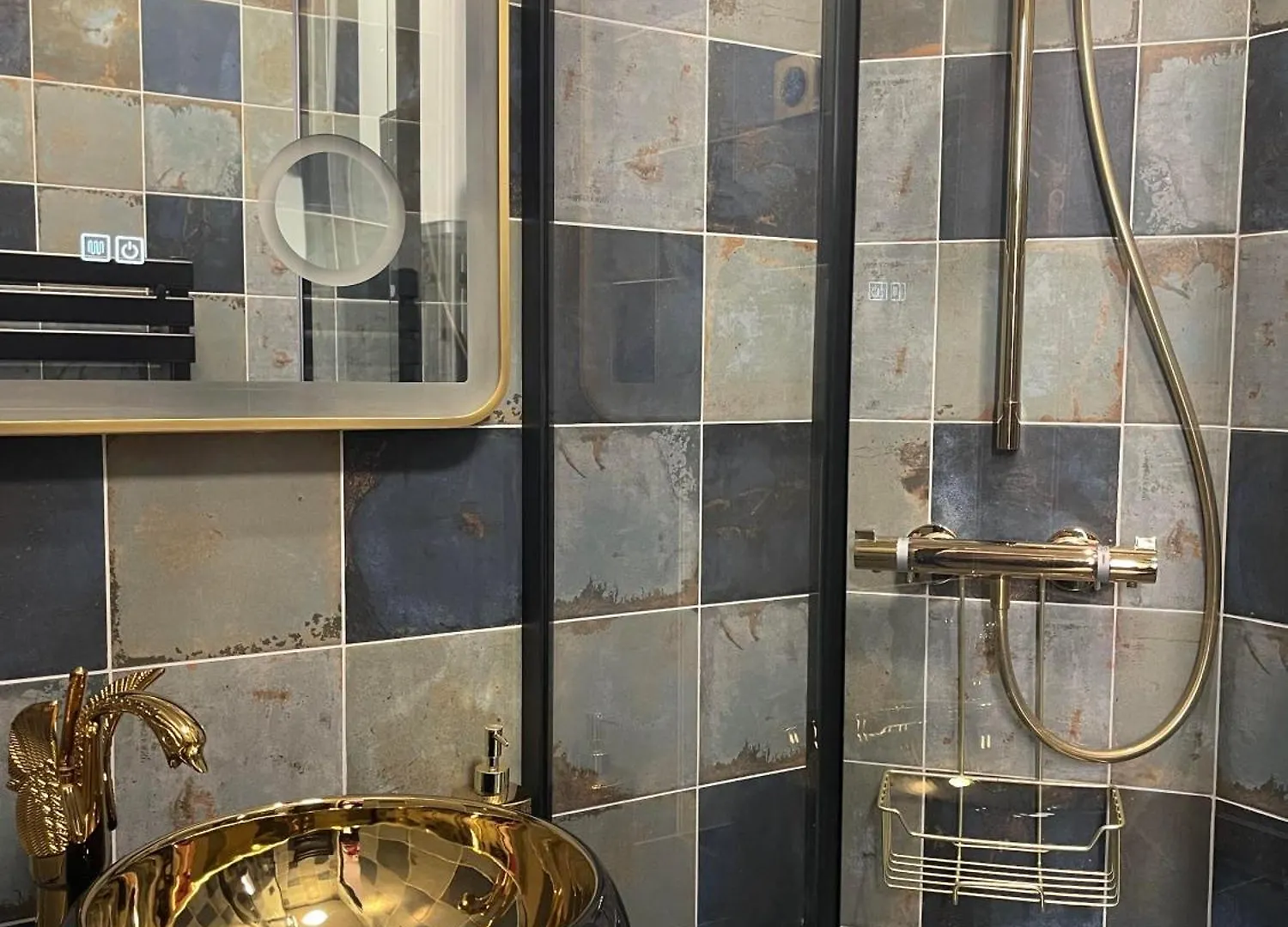 Le Boudoir Du Moulin Rouge Apartment Paris France